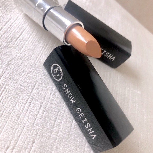NWT Snow Geisha Skincare Luxury Lipstick, NUDE - Picture 4 of 4